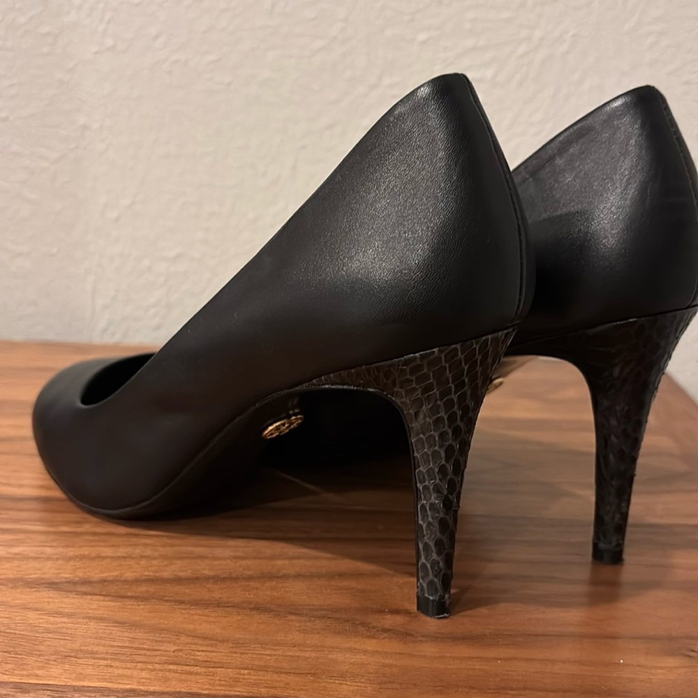Tory Burch Black Heels with Textured Accents